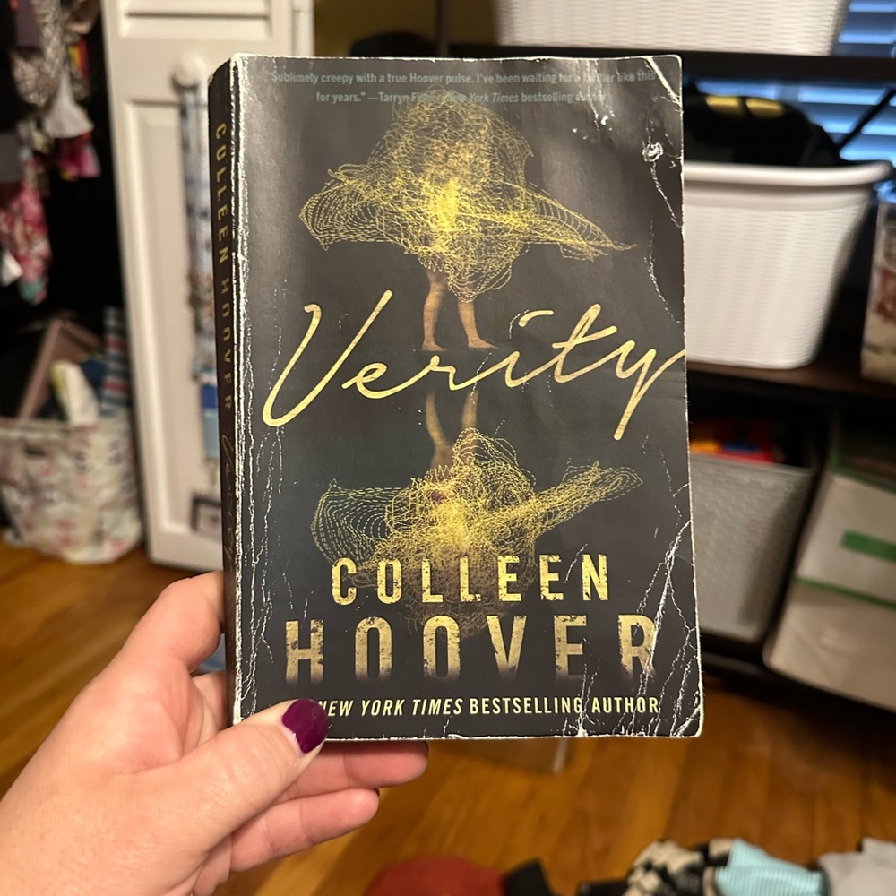 'Verity' Book - Black and Gold Cover